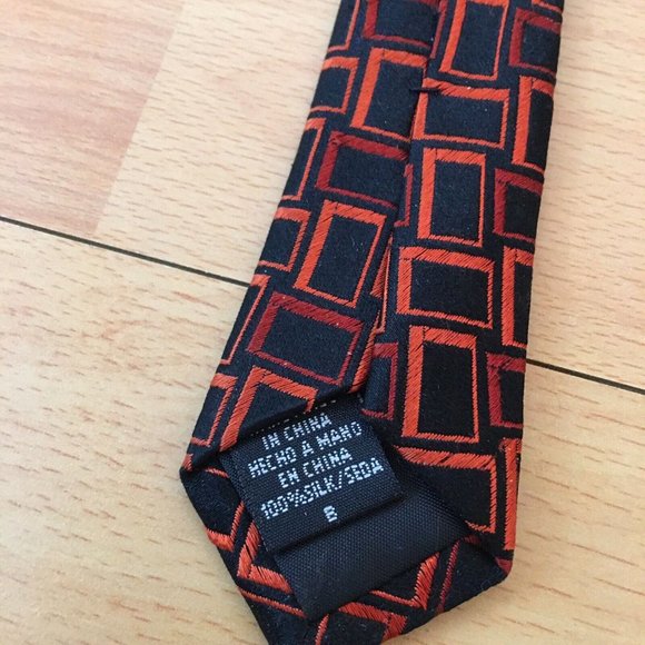 Geoffrey Beene 100% Silk Red Black Abstract Squares Men’s Tie Stain Resistant - Picture 4 of 6